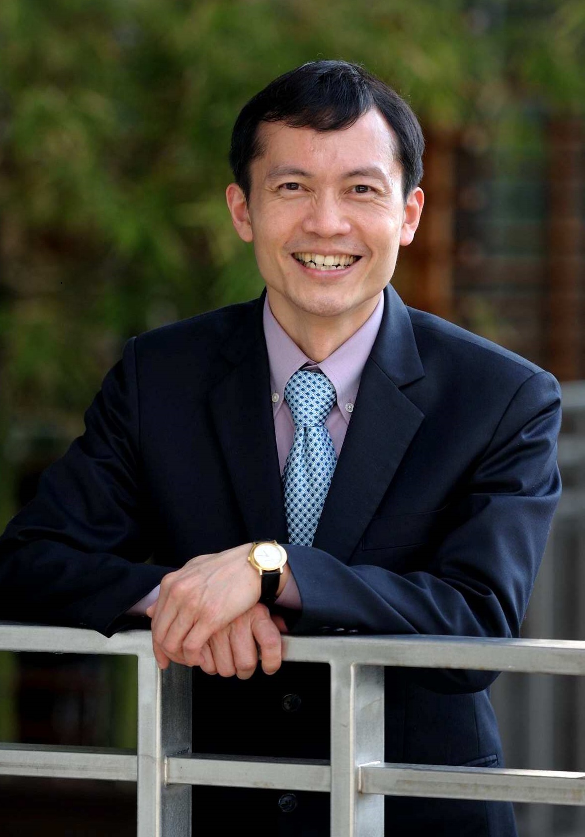 Prof Ho's photo for microsite-small size